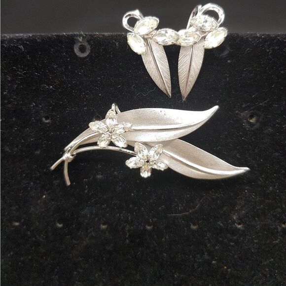 Vintage sterling silver brooch and earring set 1960s - Picture 3 of 7
